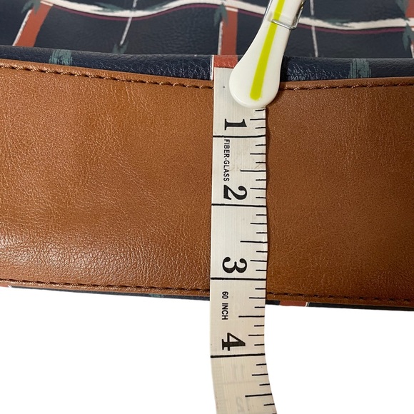 Relic Tote Southwest Print Adjustable Sides - Picture 9 of 12